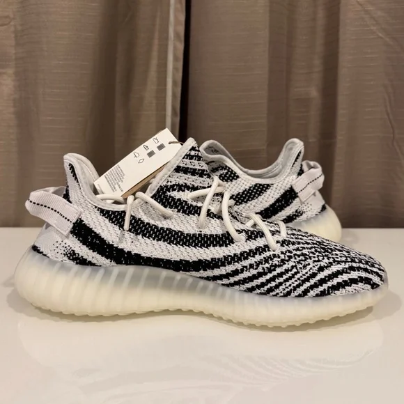 Adidas Yeezy Boost 350 V2 (Mens sz 11)